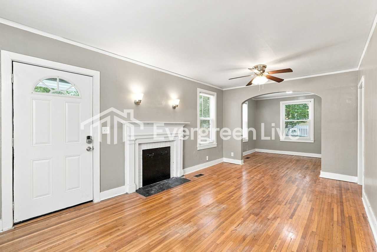 1742 Pinetree Rd - Photo 3 of 15