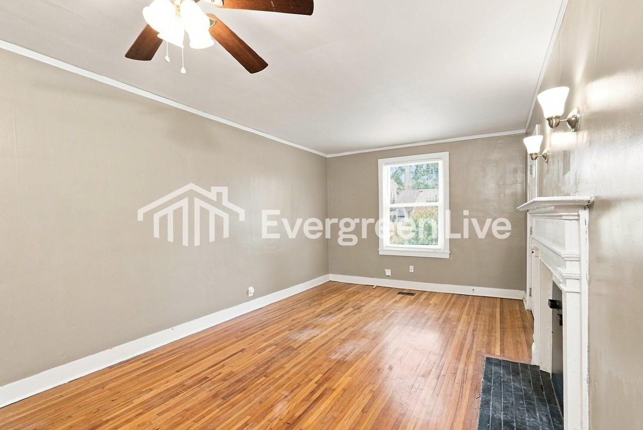 1742 Pinetree Rd - Photo 4 of 15
