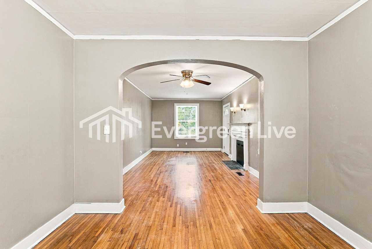 1742 Pinetree Rd - Photo 7 of 15