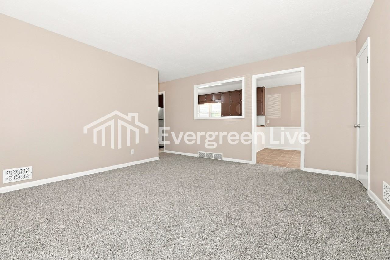 4001 S Leslie Ave - Photo 3 of 15