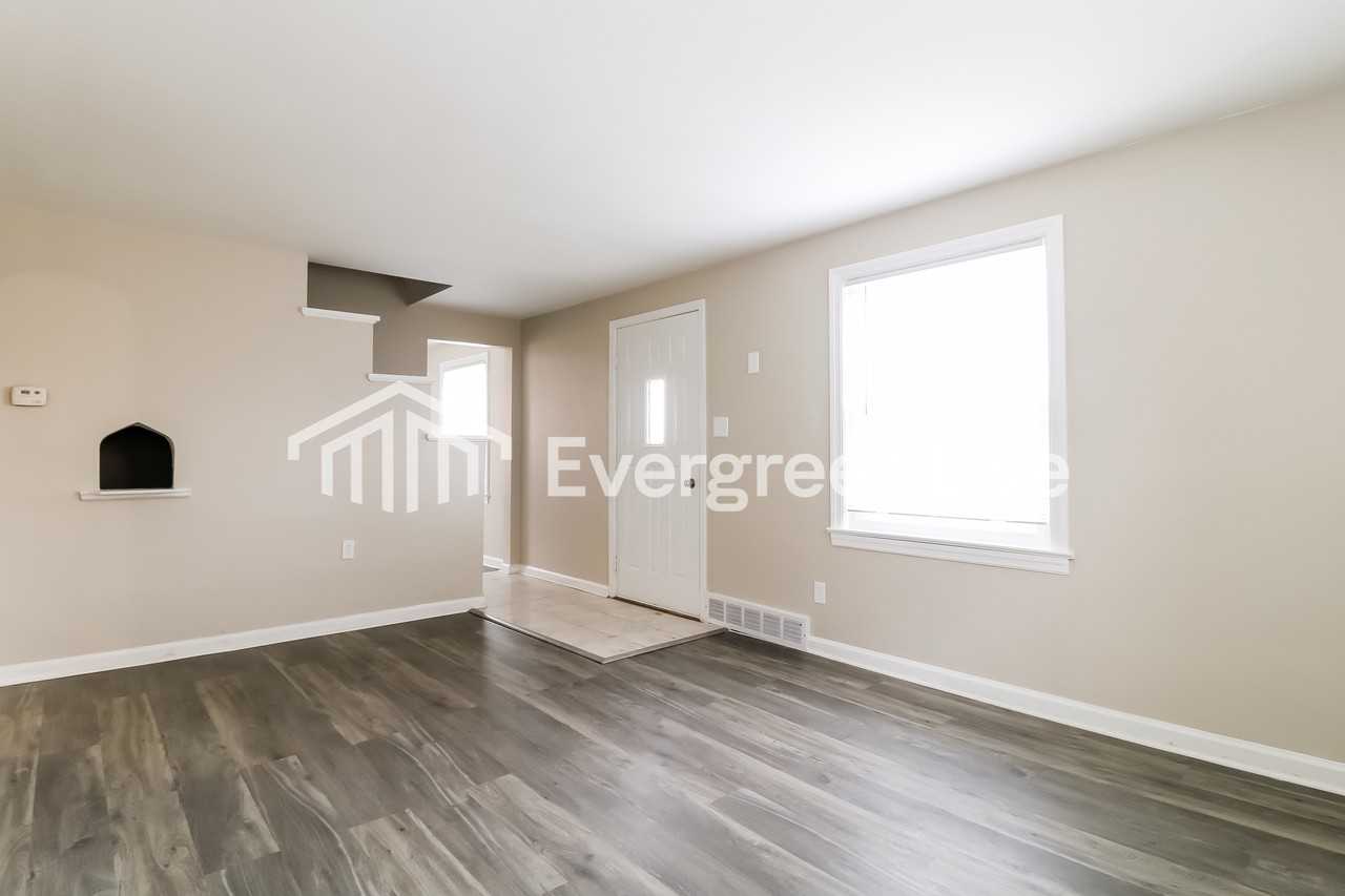 2443 Webster Ave - Photo 3 of 15