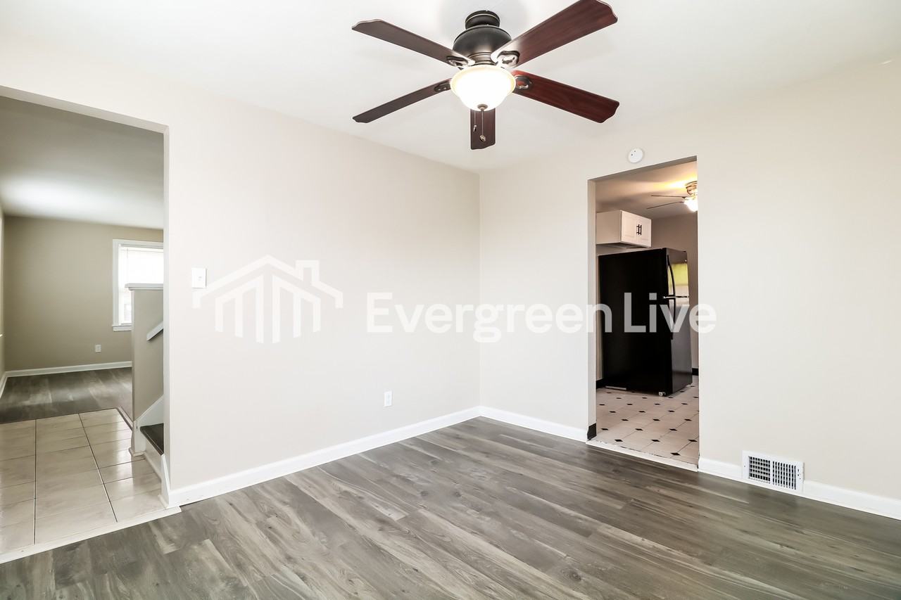 2443 Webster Ave - Photo 5 of 15
