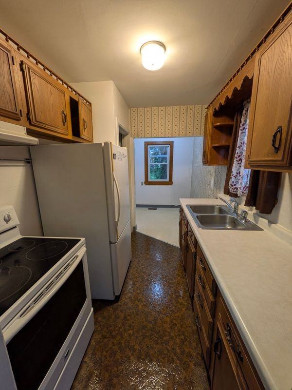 504 12th St Ne - Photo 5 of 13