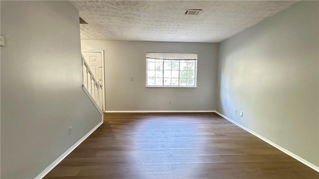 2176 Hopkins Mill Ln - Photo 6 of 22