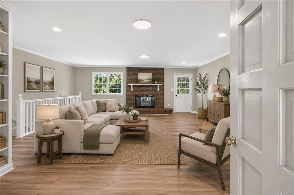 3606 Suwanee Creek Ct - Photo 2 of 6