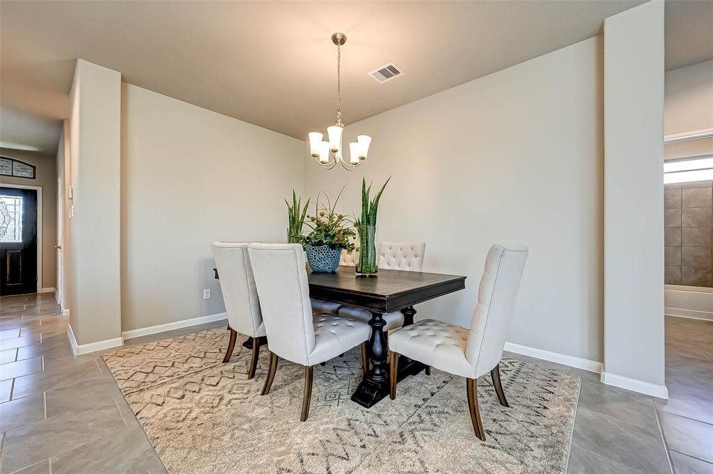 8527 Golden Field Dr - Photo 4 of 48