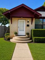 featured image of 602 W Debard St