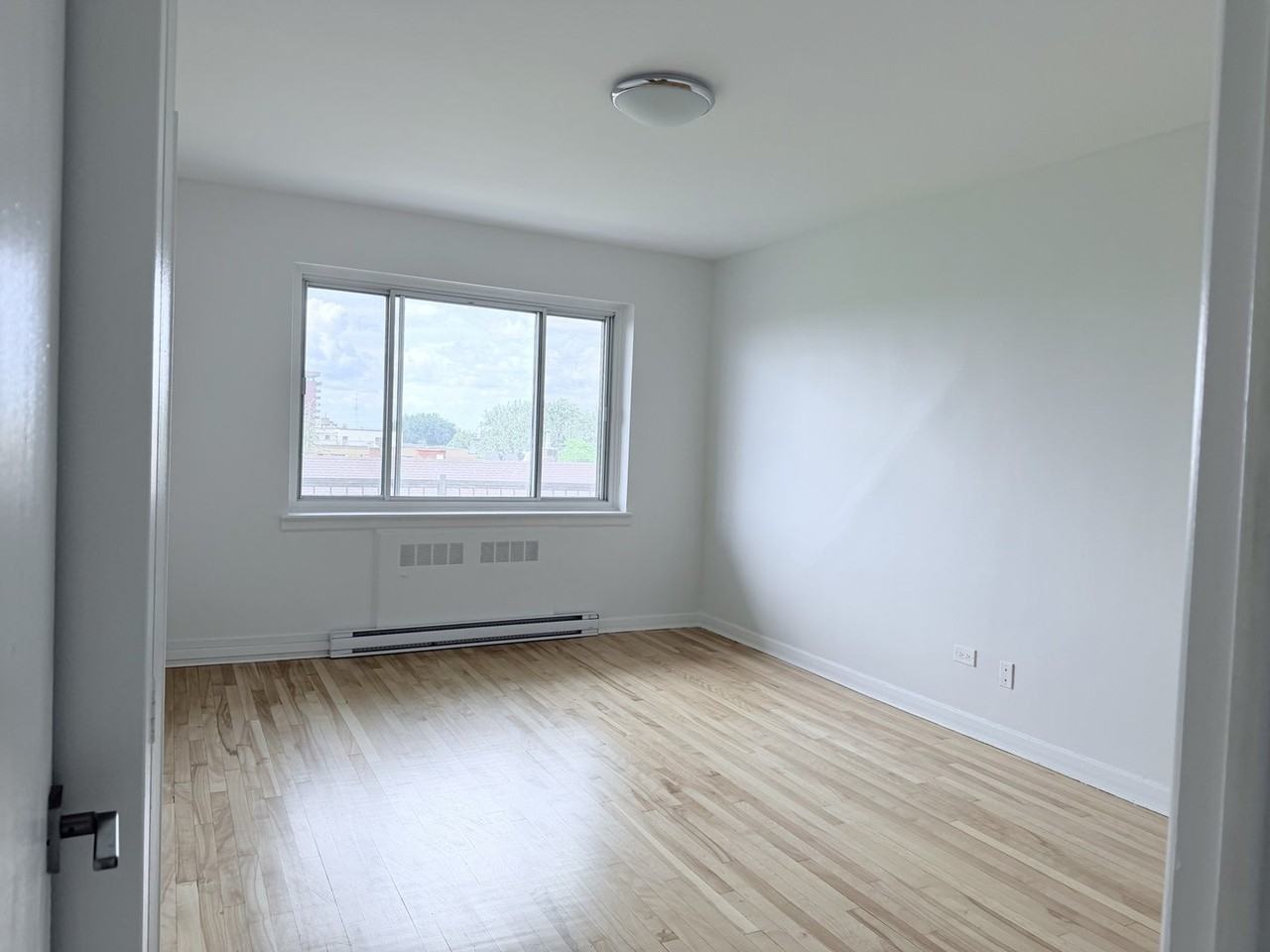 4875 Av Dufferin - Photo 5 of 19