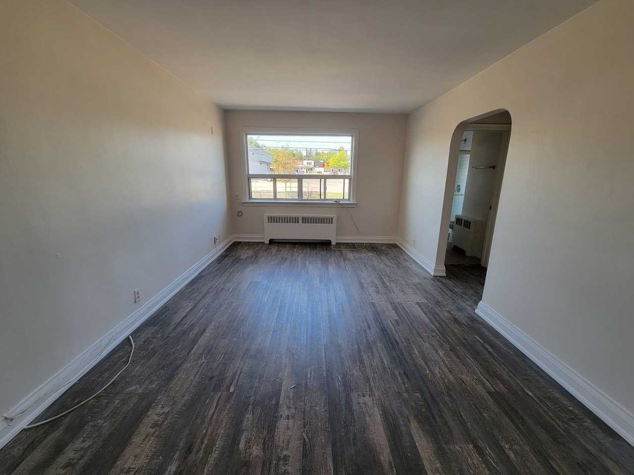 22 Pell St - Photo 6 of 13