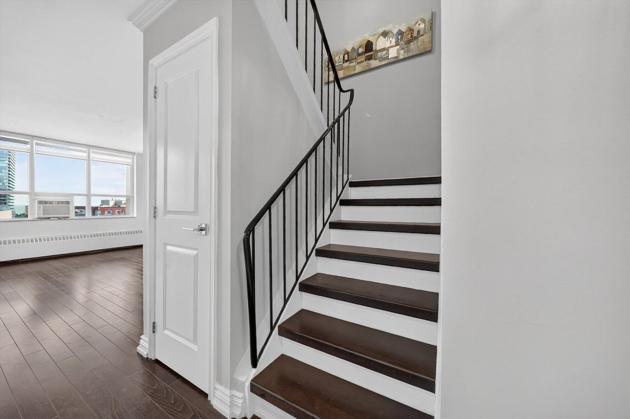 60 Southport St - Photo 5 of 11