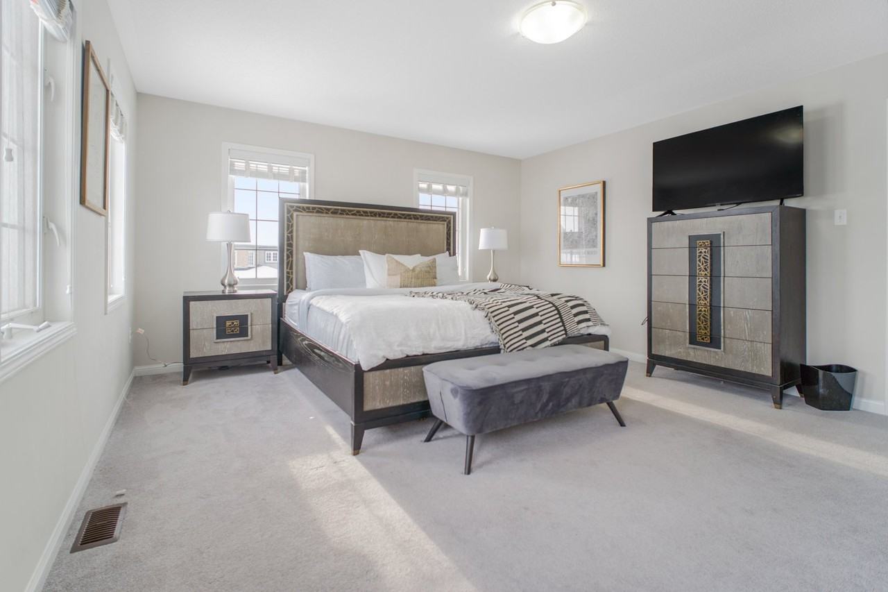 218 Kenneth Cole Dr - Photo 2 of 17