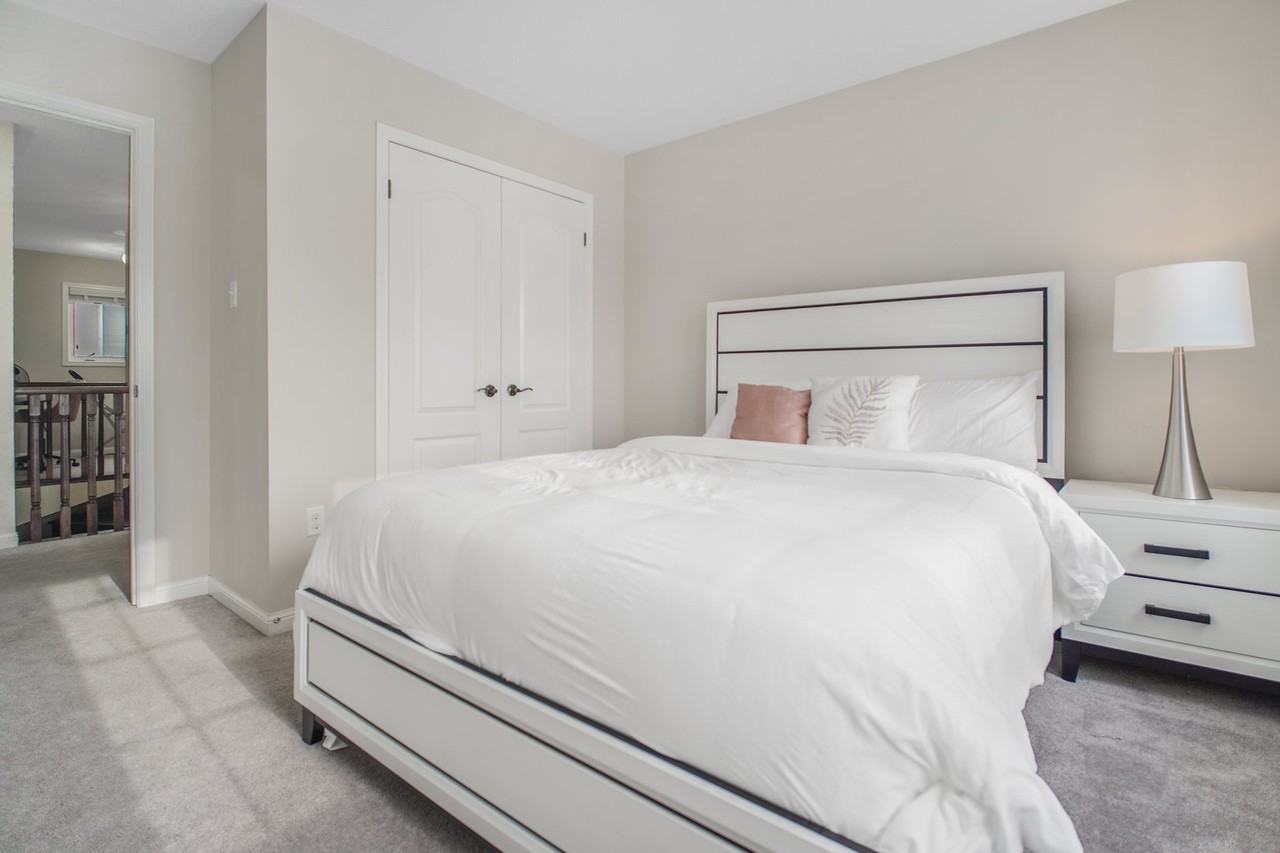 218 Kenneth Cole Dr - Photo 5 of 17