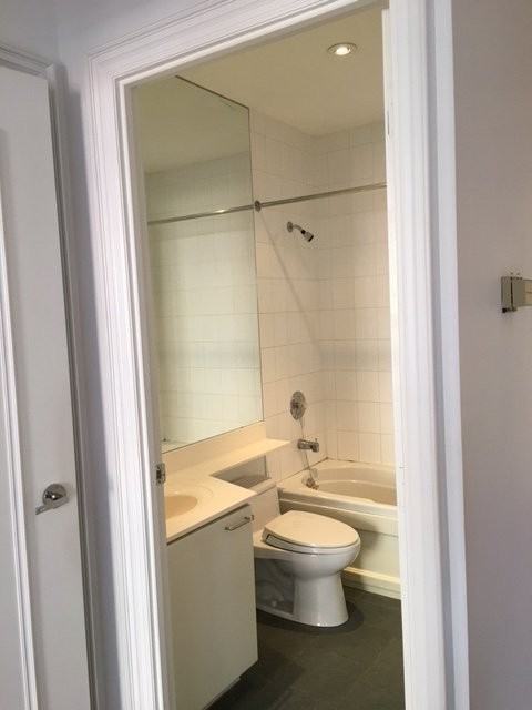 111 Merton St - Photo 7 of 12
