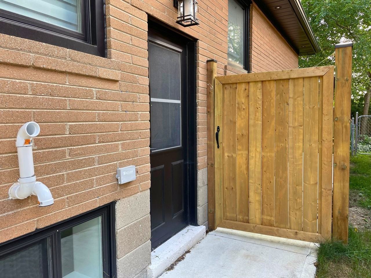 48 Lloyd Manor Rd - Photo 2 of 13