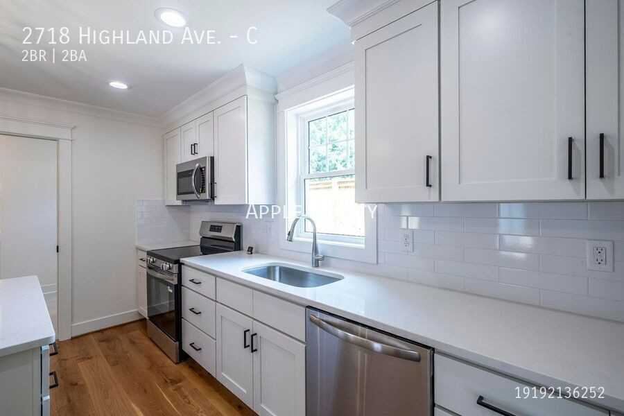 2718 Highland Ave #C - Photo 7 of 28