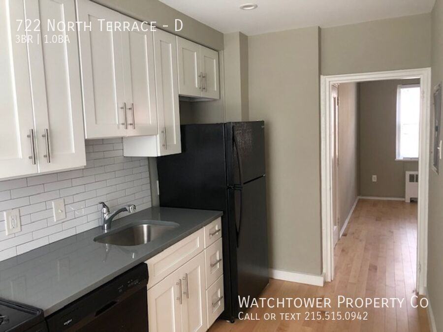 722 North Ter #D - Photo 4 of 35