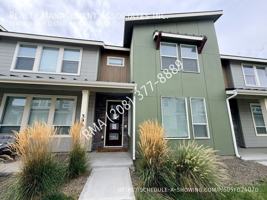featured image of 396 N Traquair Ln