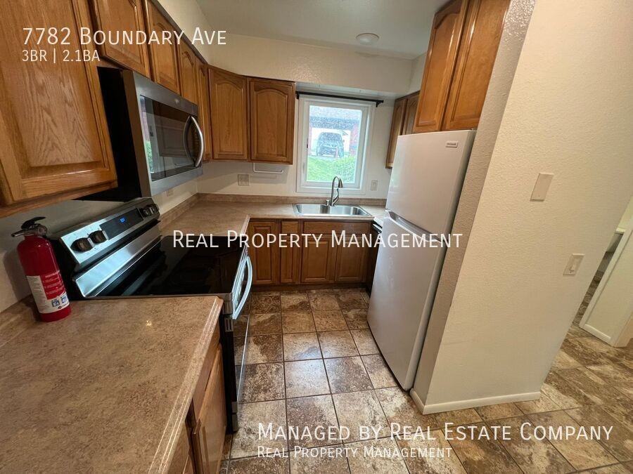 7782 Boundary Ave - Photo 7 of 21