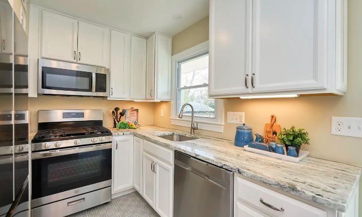 6911 Duke Dr #1 - Photo 5 of 20