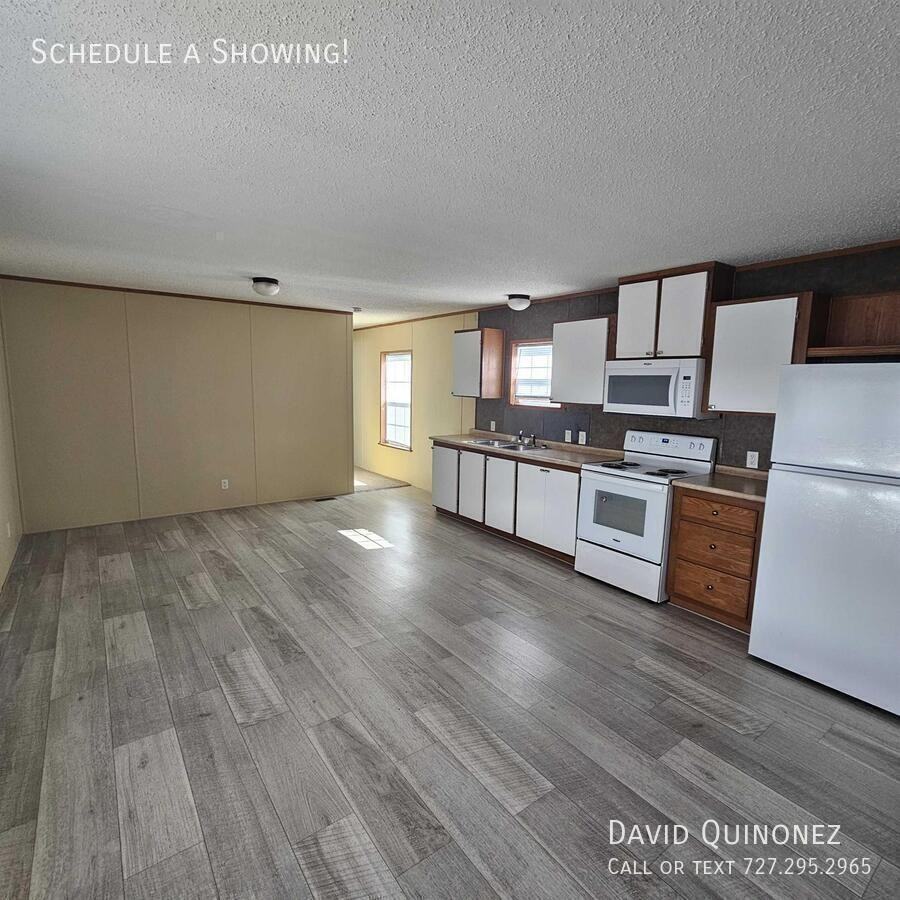 3210 Victor Ln - Photo 2 of 13
