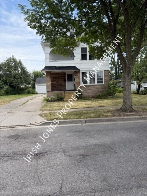 210 W Hazeltine Ave #2 - Photo 2 of 6