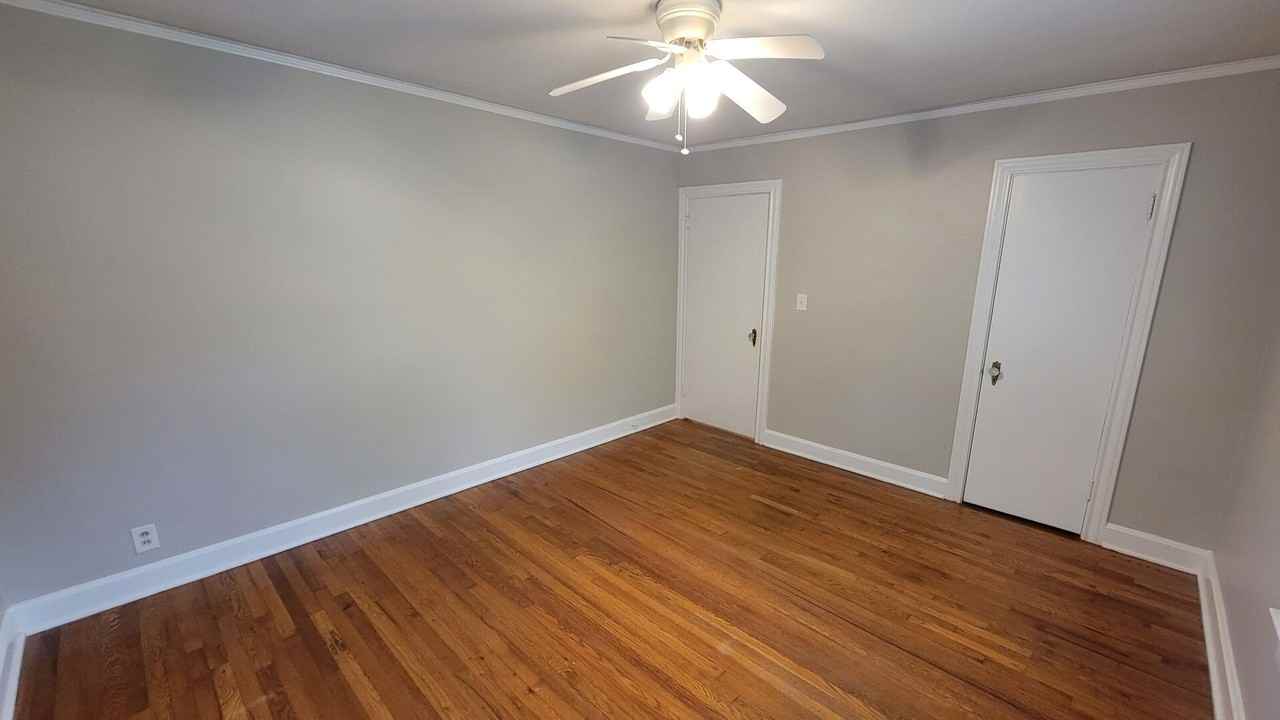 522 Grove Rd - Photo 7 of 9
