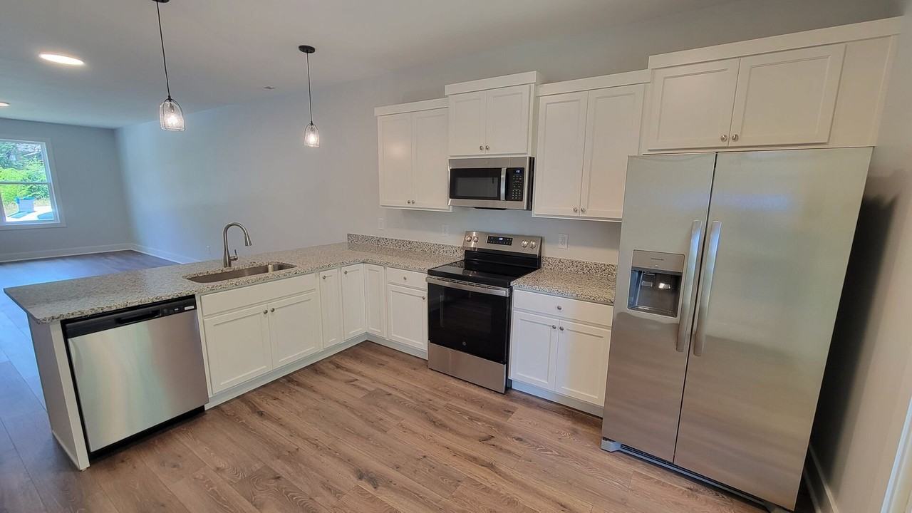 125 Ledbetter St #B - Photo 4 of 13