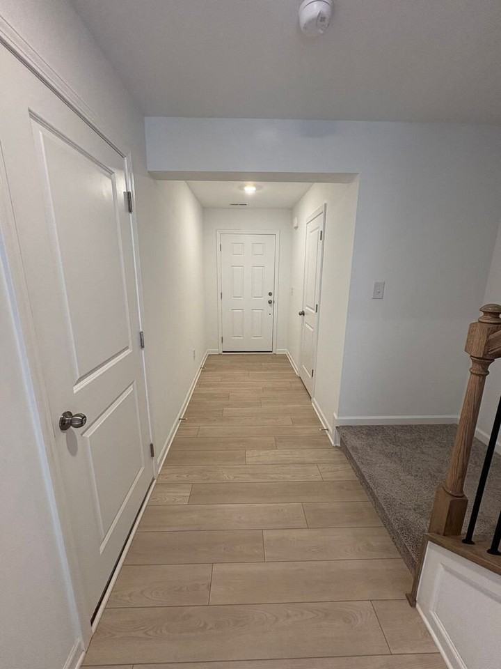19 Napier Ct - Photo 4 of 35