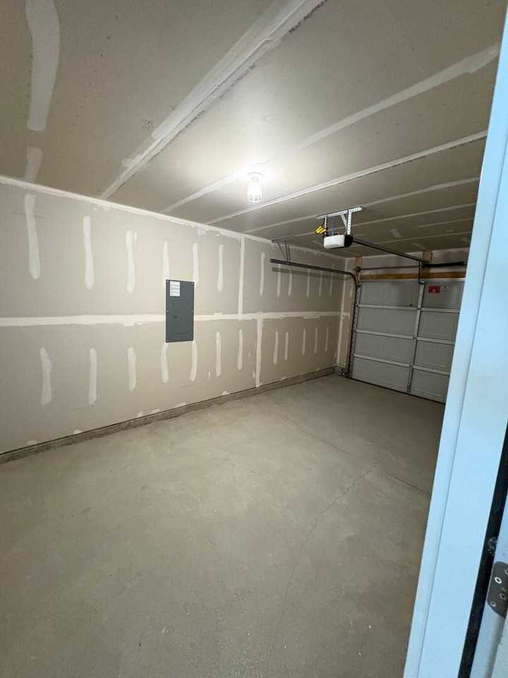19 Napier Ct - Photo 5 of 35