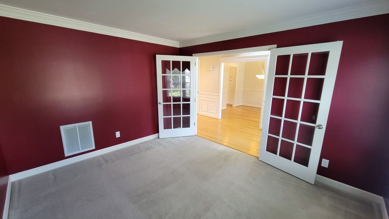 95 River Park Ln - Photo 2 of 19