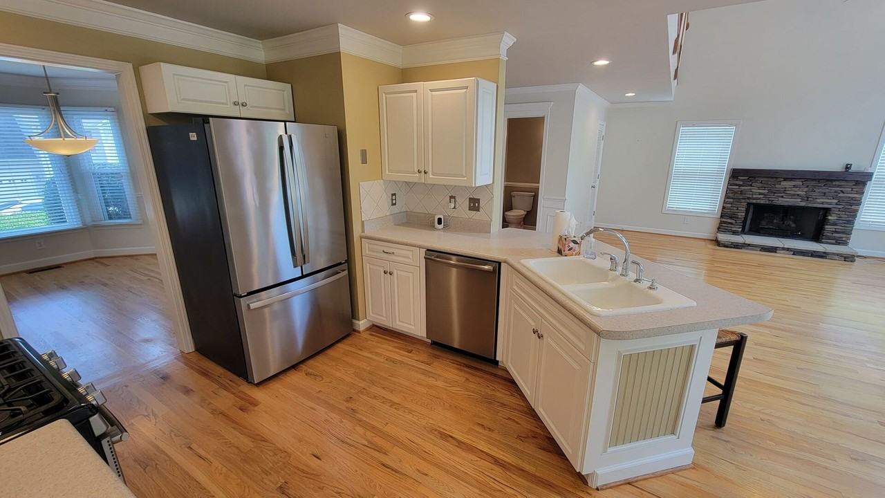 95 River Park Ln - Photo 3 of 19