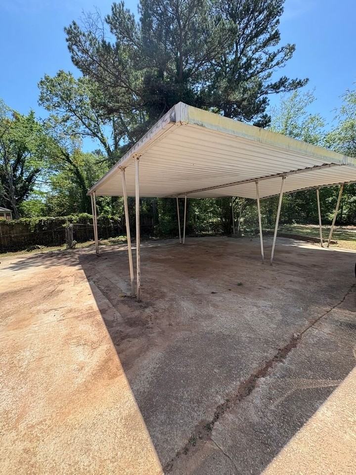 636 Old Augusta Rd - Photo 2 of 10