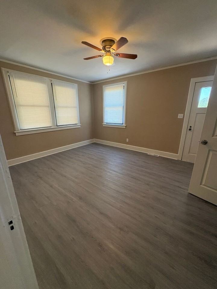 636 Old Augusta Rd - Photo 4 of 10
