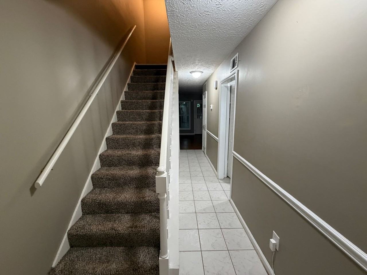 103 Wenwood Cir - Photo 2 of 17