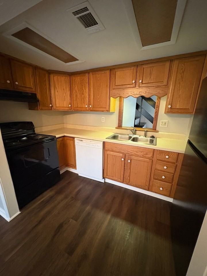 3706 E North St #M8 - Photo 6 of 21