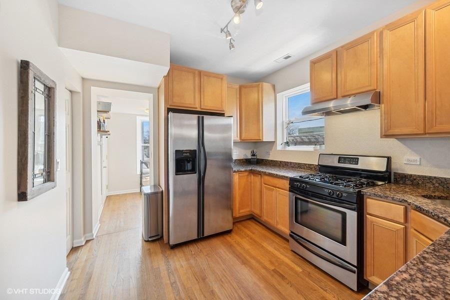 1741 W Catalpa Ave #2 - Photo 2 of 14