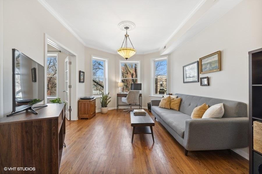 1741 W Catalpa Ave #2 - Photo 3 of 14