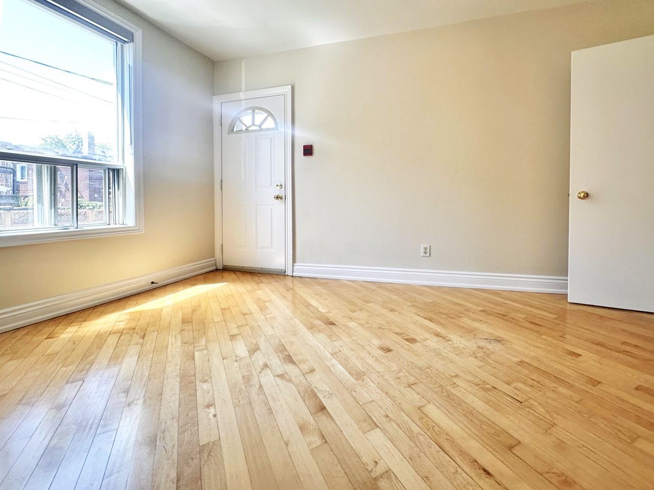 1960 Davenport Road #101 - Photo 7 of 9