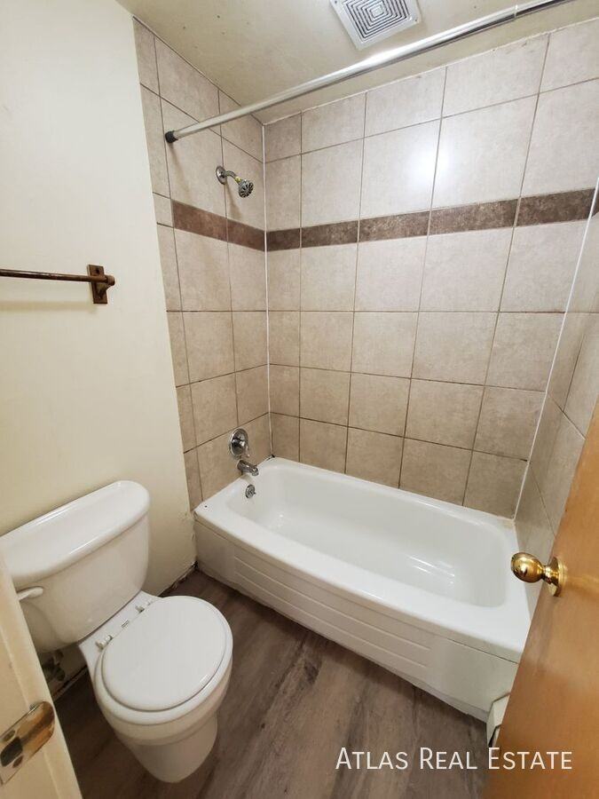 207 Mathews St #17 - Photo 4 of 10
