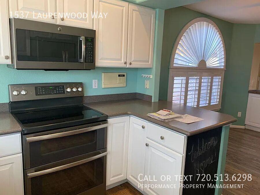 1537 Laurenwood Way - Photo 7 of 24