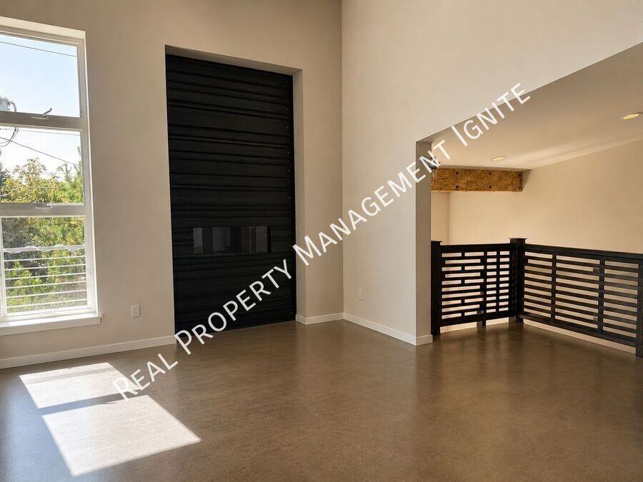 636 Nw Portland Ave - Photo 3 of 21