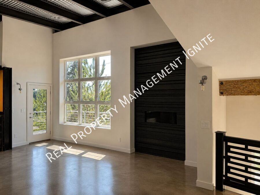 636 Nw Portland Ave - Photo 4 of 21