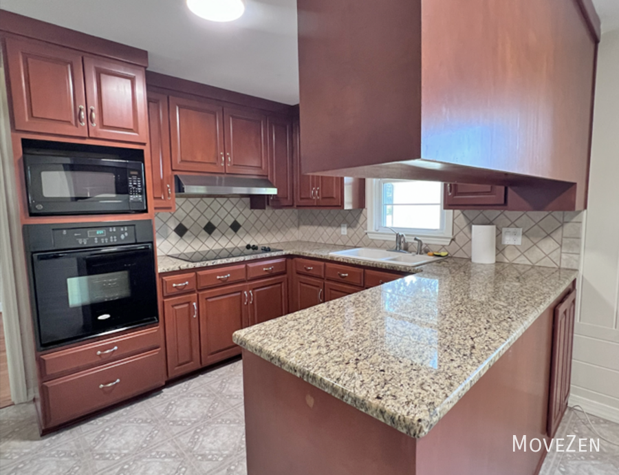 654 Meadowlark Dr - Photo 3 of 10