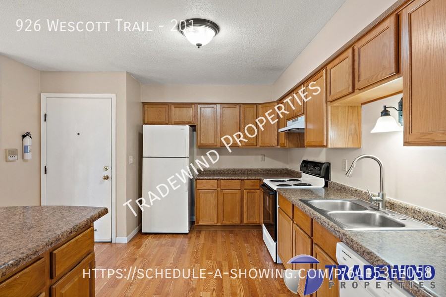 926 Wescott Trl #201 - Photo 2 of 20