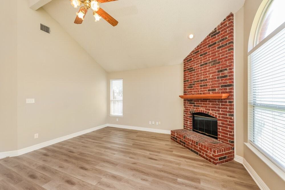 1225 Paul Dr - Photo 5 of 17