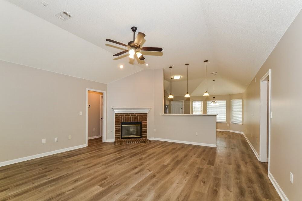 7100 Hunters Horn Dr - Photo 3 of 16