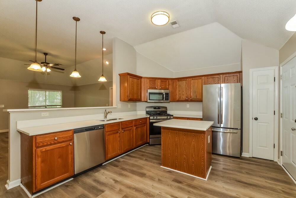 7100 Hunters Horn Dr - Photo 7 of 16