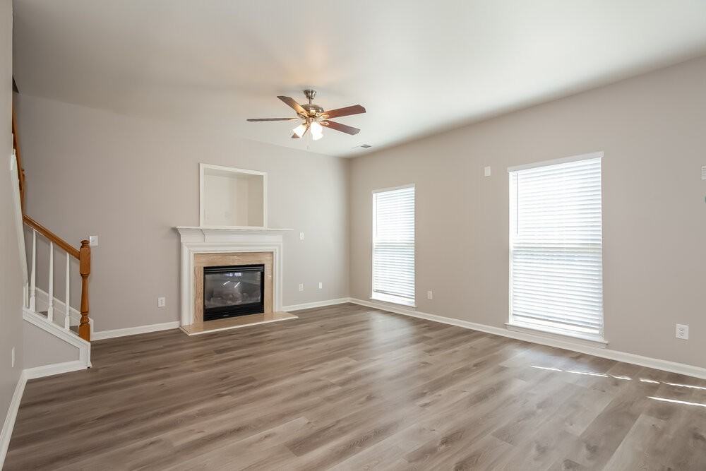 512 Pawley Dr - Photo 5 of 17