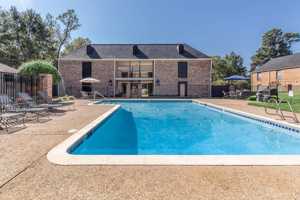 featured image of 100 Briarcove Dr