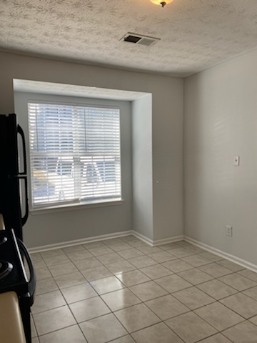 3869 Meadow Creek Dr - Photo 5 of 18